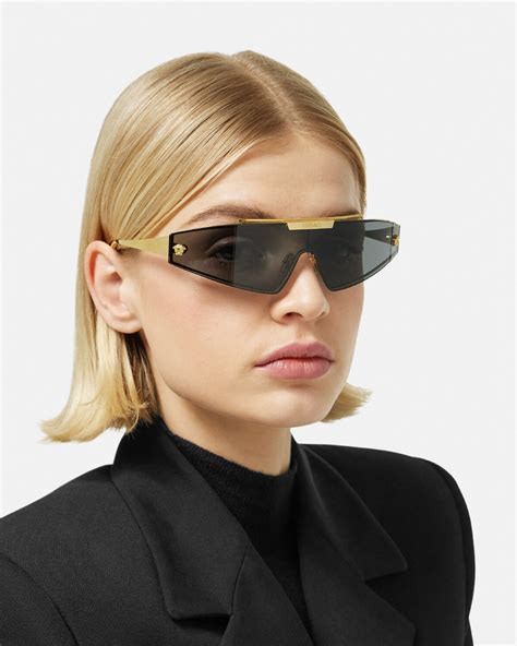 versace occhiali da sole 2019|Versace Eyewear Occhiali Da Sole VE2245 .